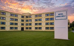 Lenas West Hotel
